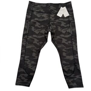 ATHLETA Camo Rainier Reflective Tight Legging With Secure Zip Pockets NWT 3X